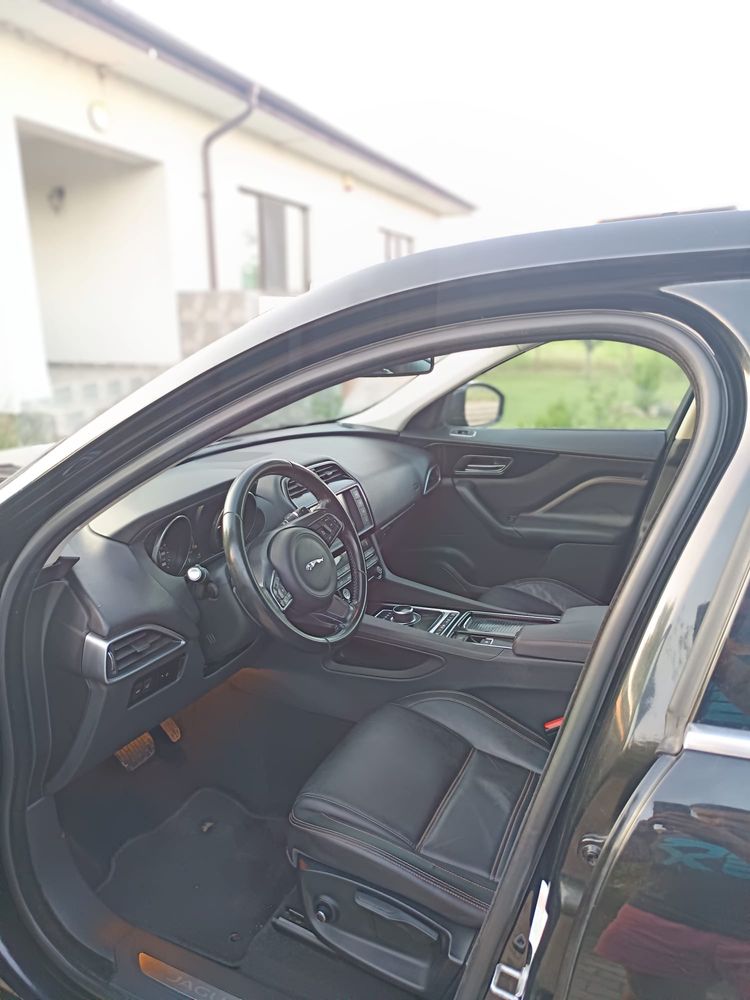 Jaguar F-Pace 20d AWD Prestige