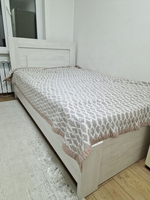 Кровать с матрасом, 120*200