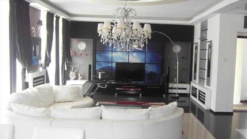 Дава се под наем Двустаен апартамент в Бургас, Изгрев - 59 кв.м за 229.5 € - Снимка #1