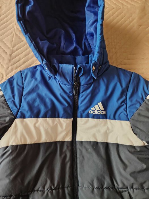 Яке на Адидасссс
