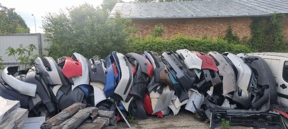 Vând piese pt dezmembrări
