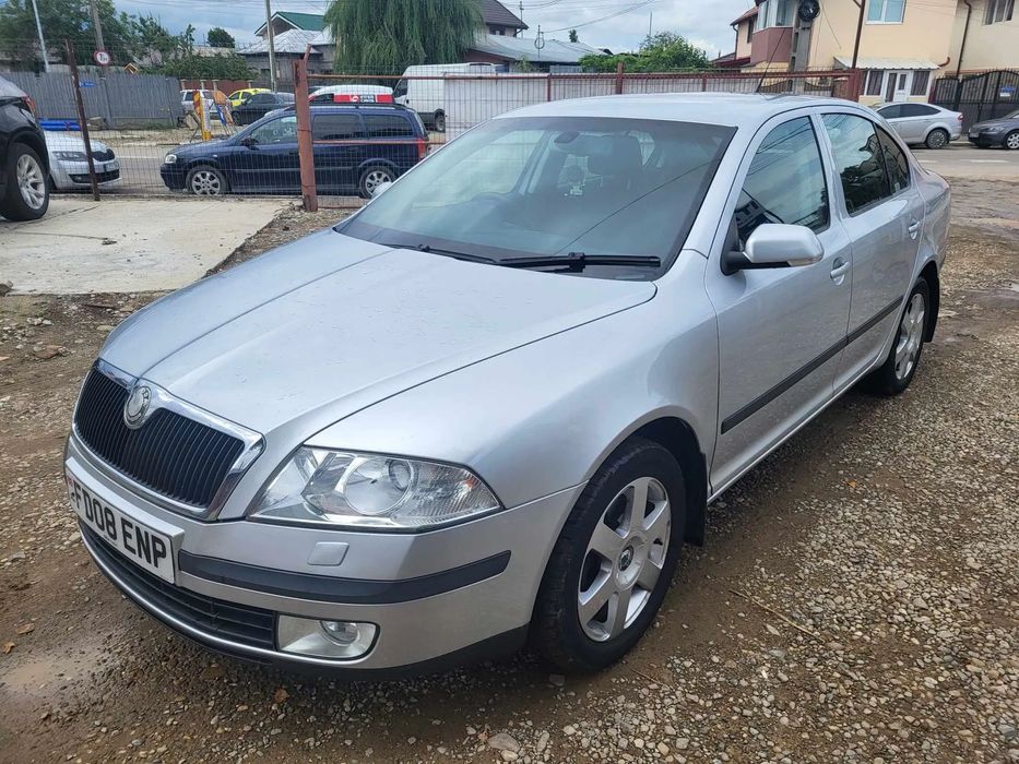 Usa stanga spate/ Usa stanga fata / Haion cu luneta/ Bara spate/ Skoda octavia 2 BKD