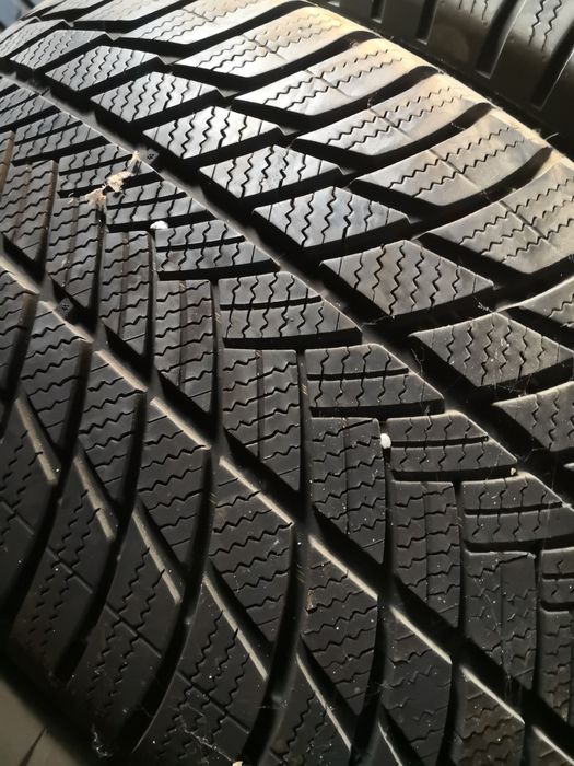 285 45 21 цола гуми Bridgestone RFT dot 18 23