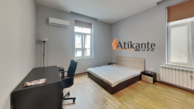 Дава се под наем Четиристаен апартамент в София, Център - 136 кв.м за 1173 € - Снимка #11