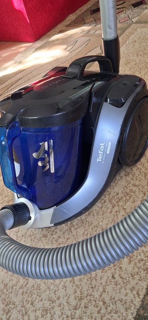 Пылесос Tefal...