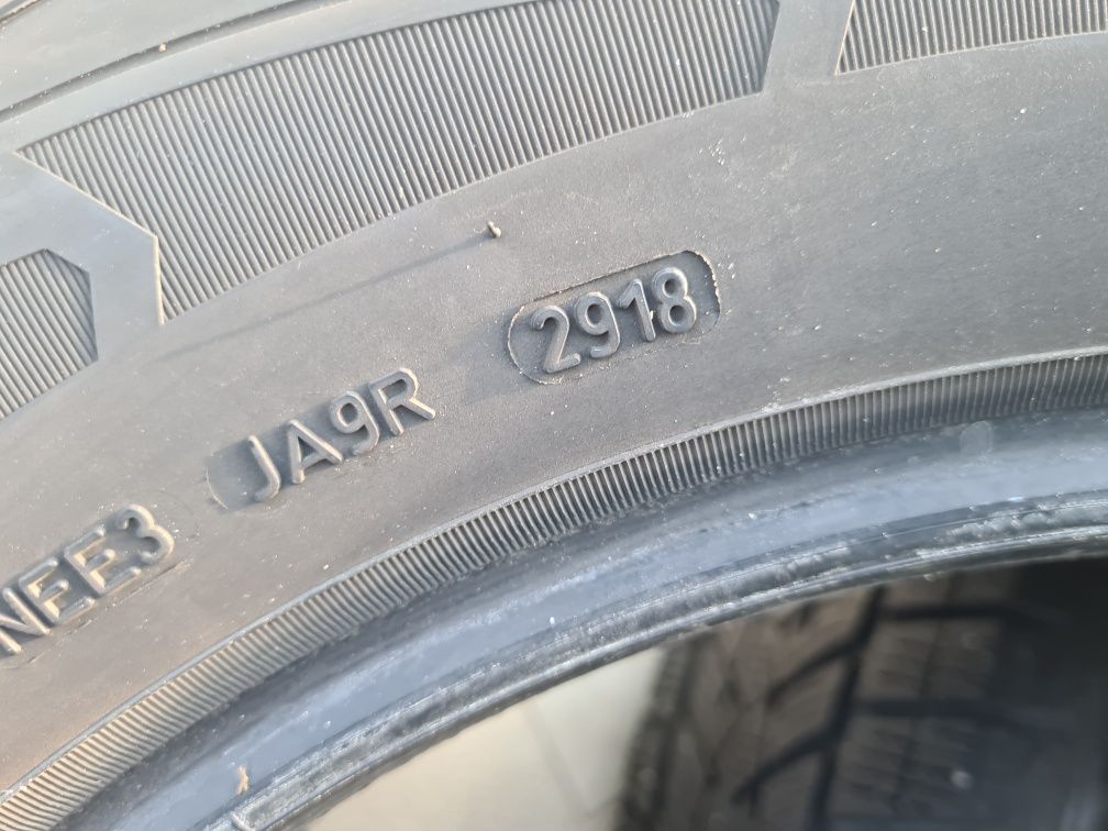 2бр. Зимни Гуми 215/65/17 99V  Goodyear