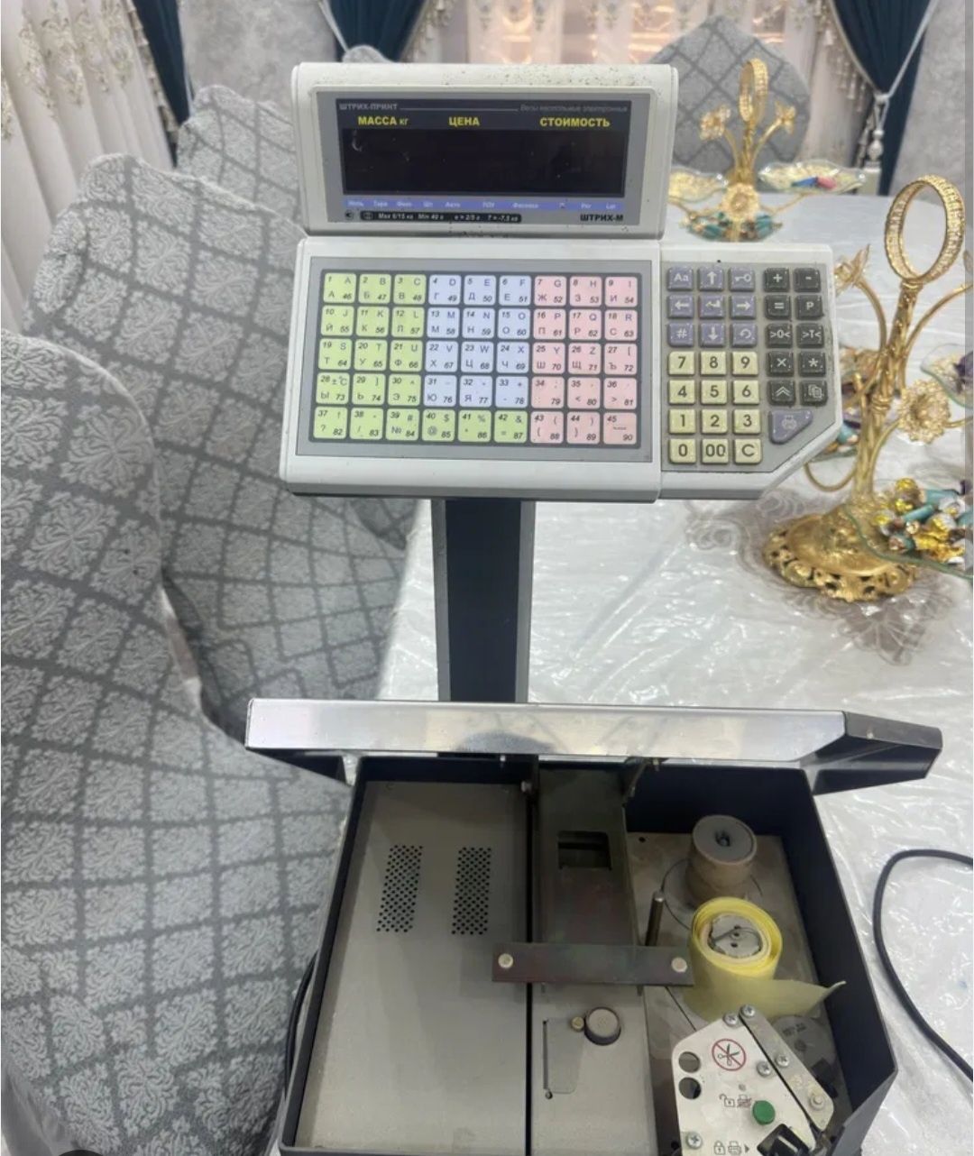 Tarozi. Shtrix m elektronni tarozi