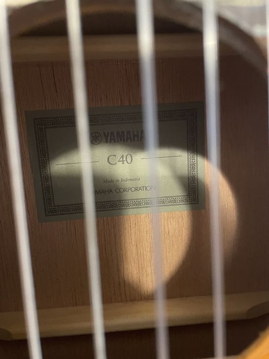 Yamaha C40 с калъф