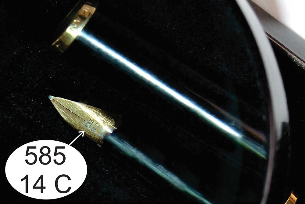 Stilou PELIKAN clasic, Made in Germany, penita de aur - 14 Karate, NOU