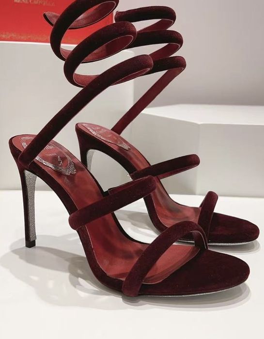 Продавам сандали Rene Caovilla