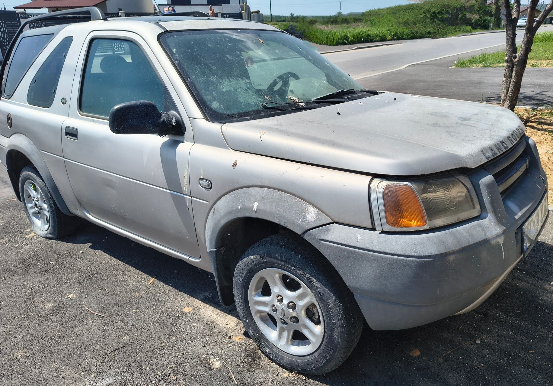 Land Rover Freelander 1 (2.0D) - motor,cutie,fuzete,uși,AC,bara,carlig
