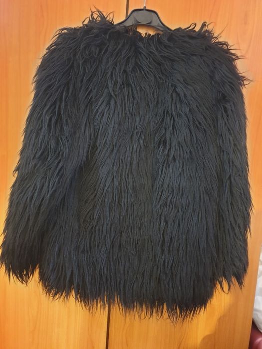 Jacheta Stradivarius din blană artificială