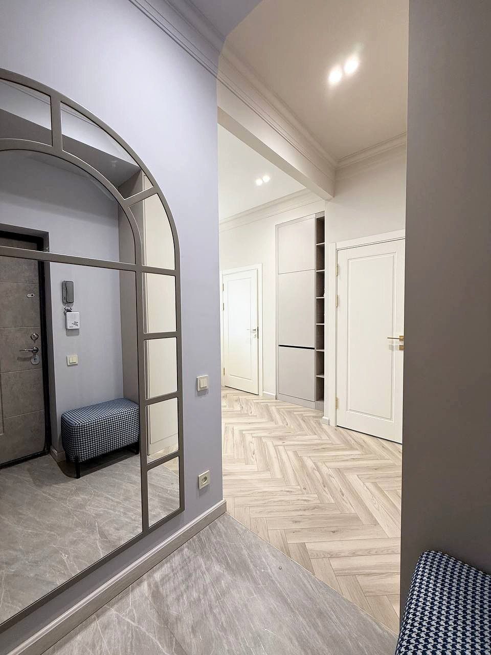 Продам квартиру Мафтункули ЖК New lifi 2/8/9 43m2