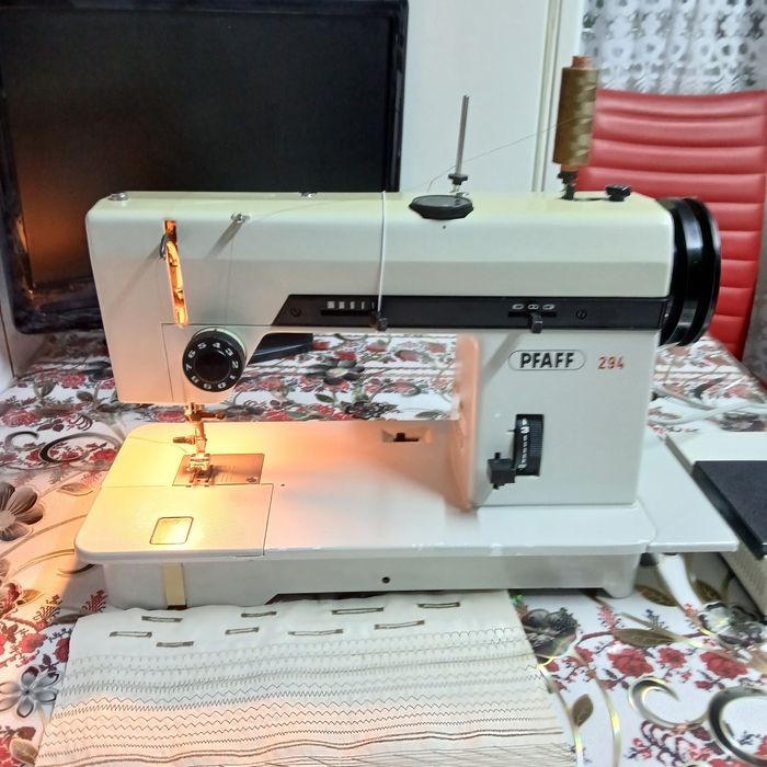 Masina de cusut PFAFFcu graifar industrial rotativ si multiple operati