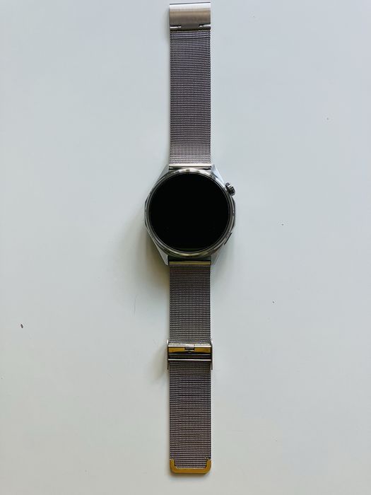 Продавам смарт часовник HUAWEI WATCH GT 6.
