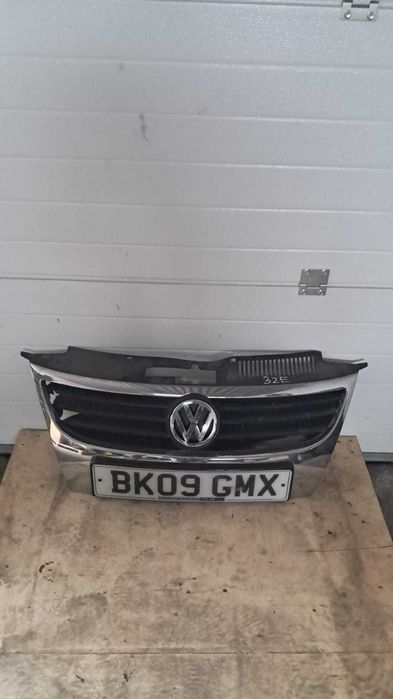 grila bara fata Vw Eos  an 2009 cod 1Q0853761A / 1Q0853761D