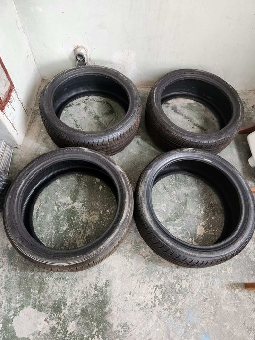 Продавам гуми цена по договаряне