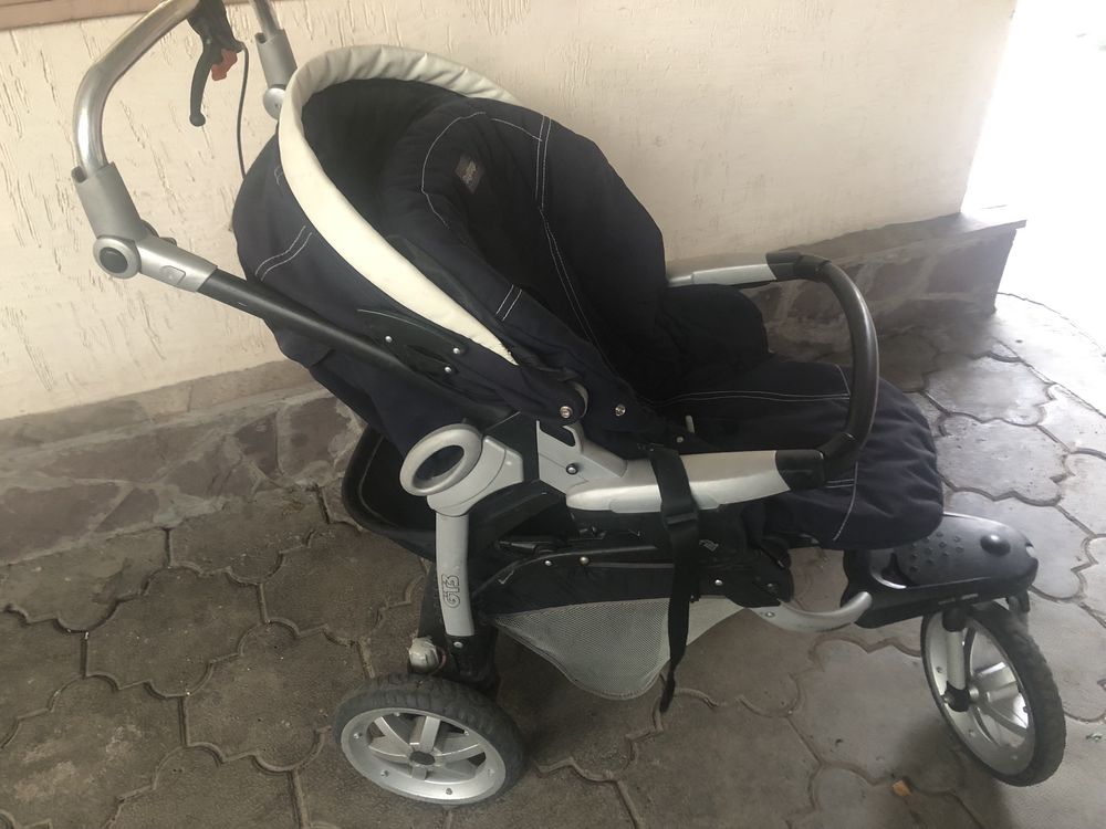 Итальянская коляска Peg-perego