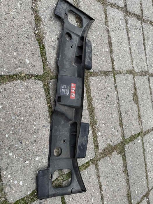 Предна кора за CLS W 218