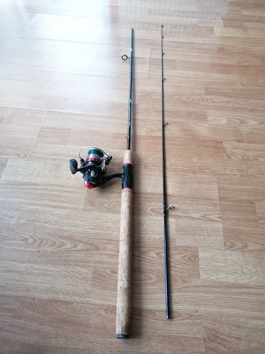 Lansetă spinning + mulinetă