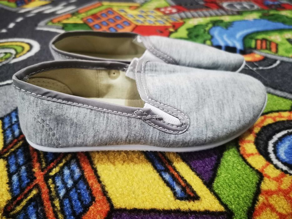 Papuci de interior noi, unisex mărimea 31 și 32(set)