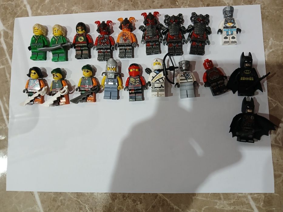 Много лего фигурки