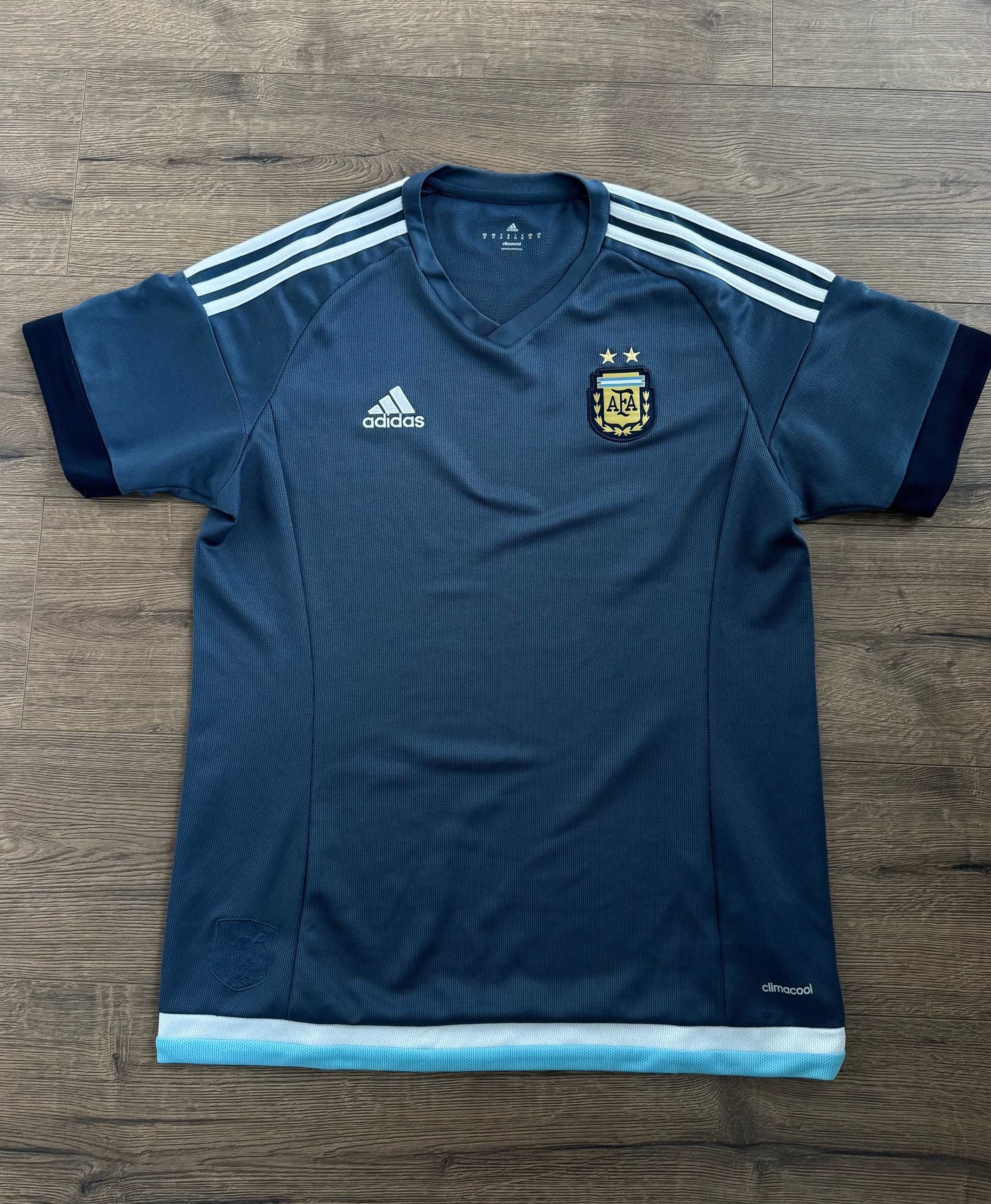 Брутална! Оригинална тениска Adidas Argentina (M)