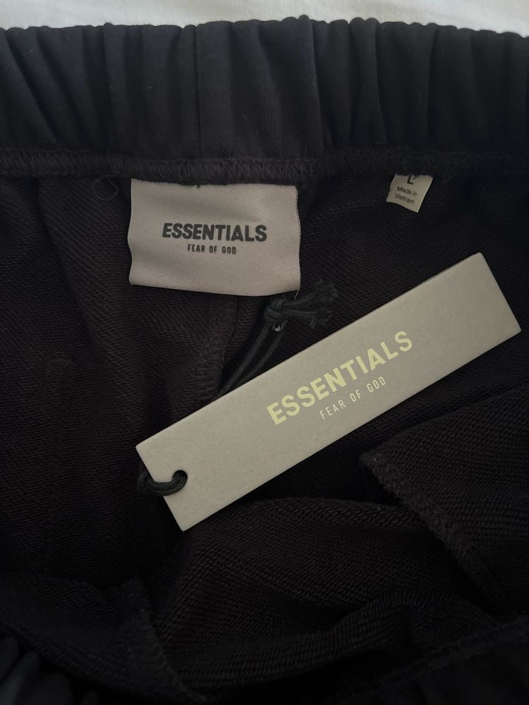Essentials шорти