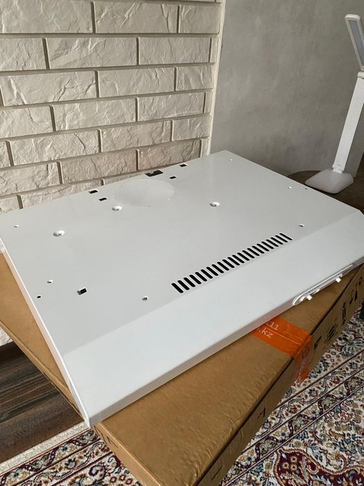 Вытяжка кухонная пр-во Италия