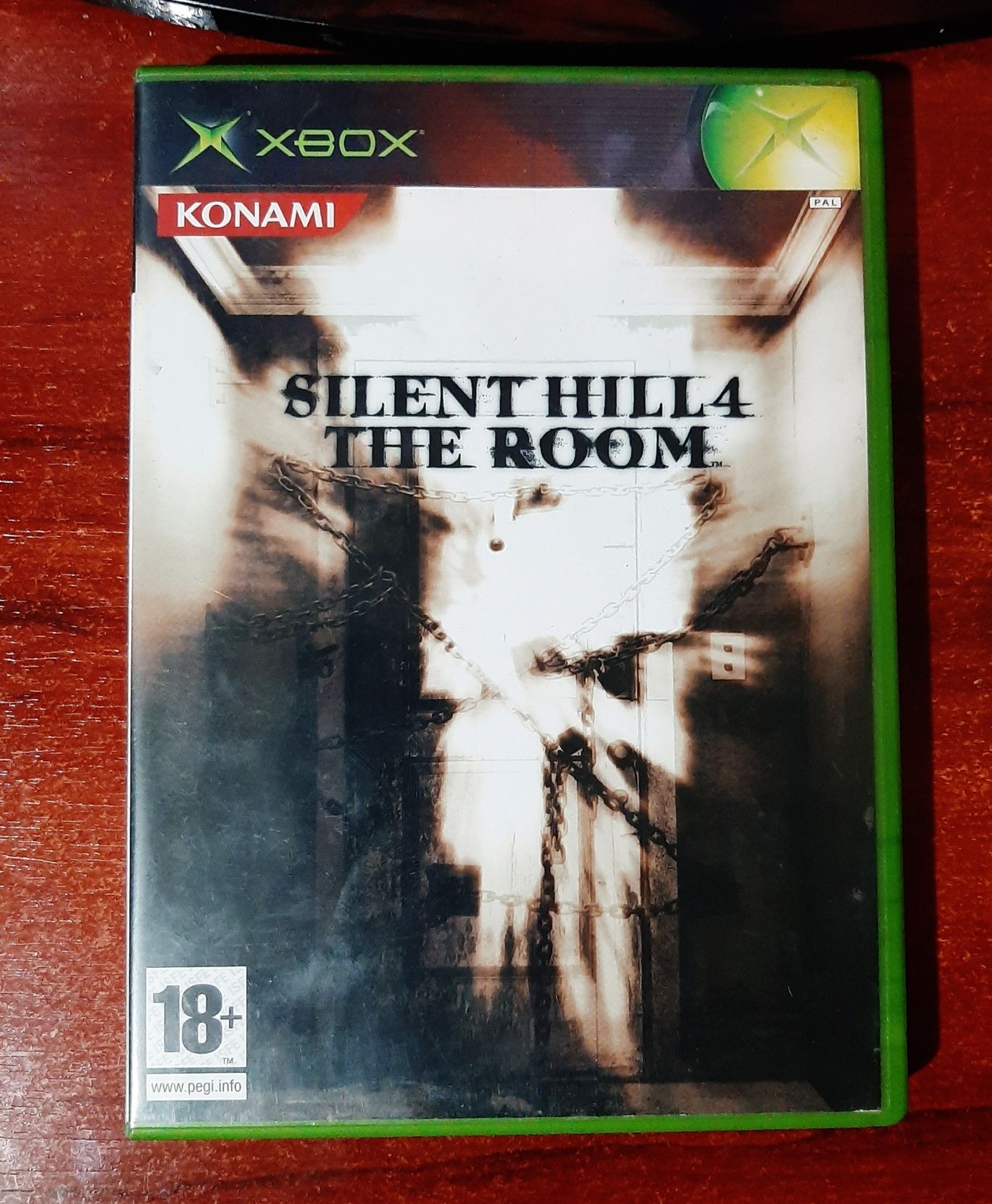 Vand SILENT HILL 4 THE ROOM în stare bună Xbox Classic collection