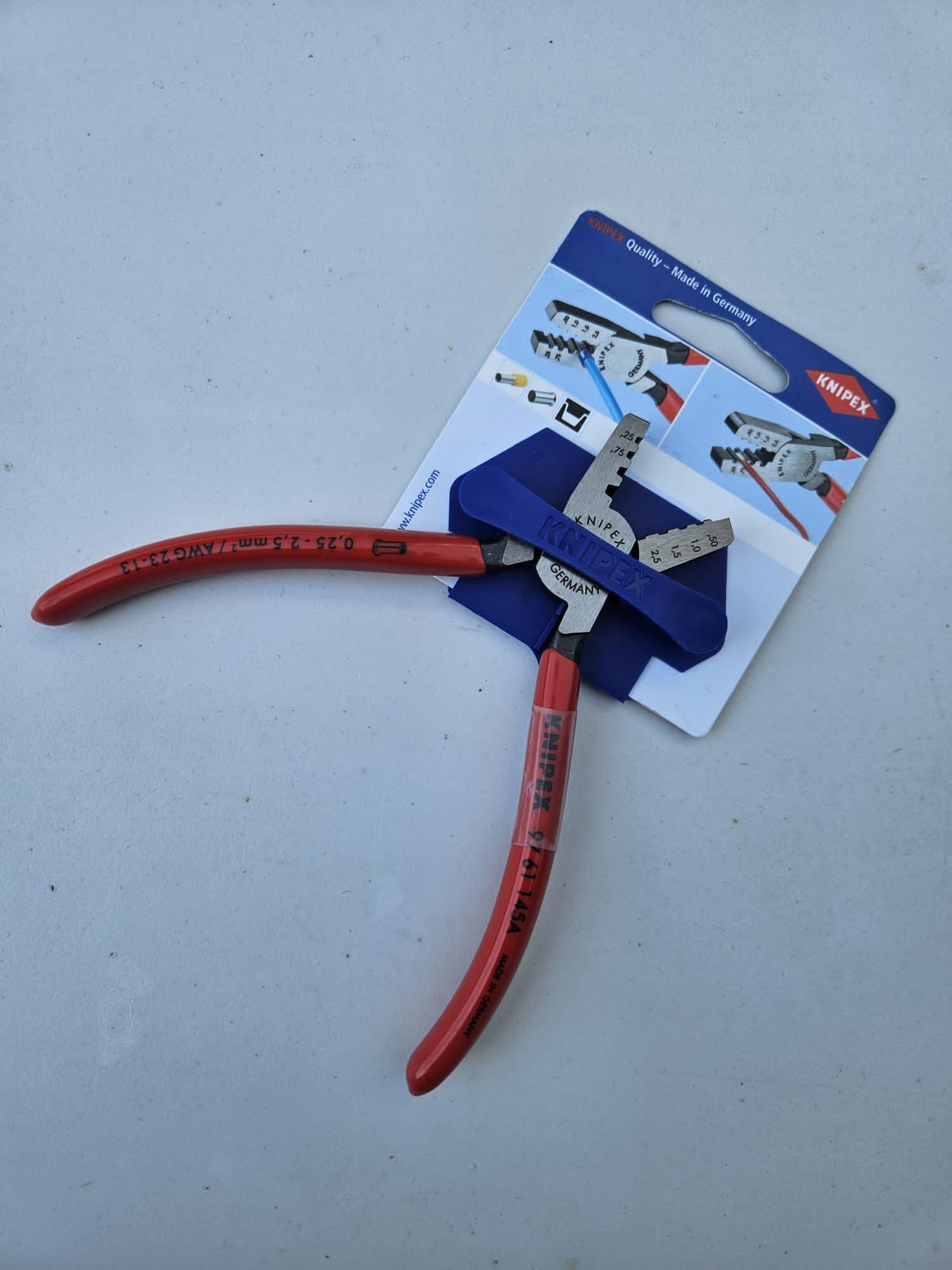 Clește de sertizat Ferule-Pini Knipex 97 61 145 A