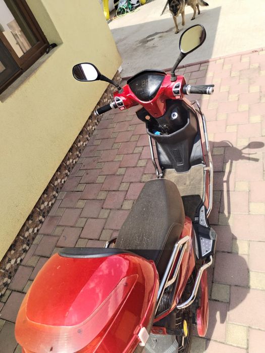 Scuter 25 km/h. Detalii la telefon
