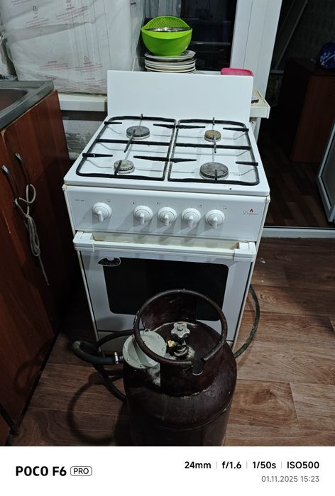 газовая плита, газовый баллон.