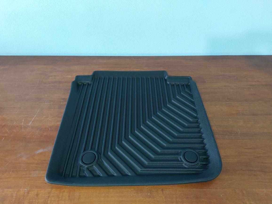Covorase auto (presuri) tip tavita dedicate BMW SERIA 7 G70