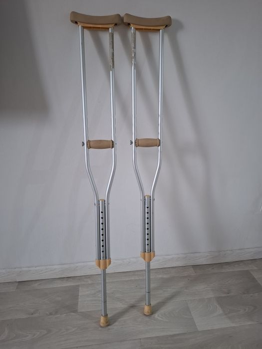 Продам костыли почти новые