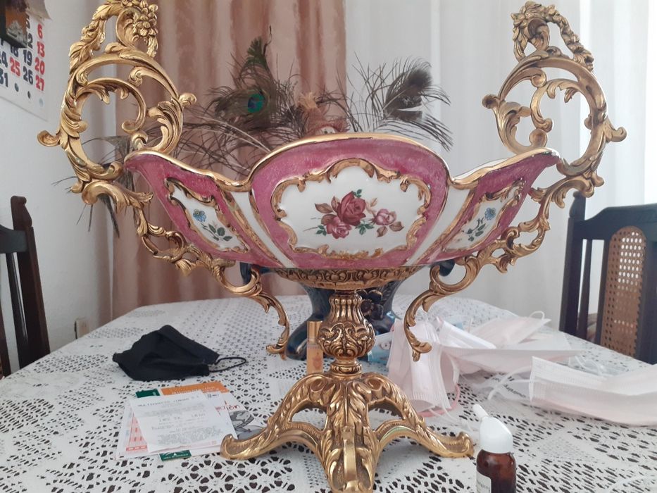Pretioasa fructiera vintage de ceramica si bronz