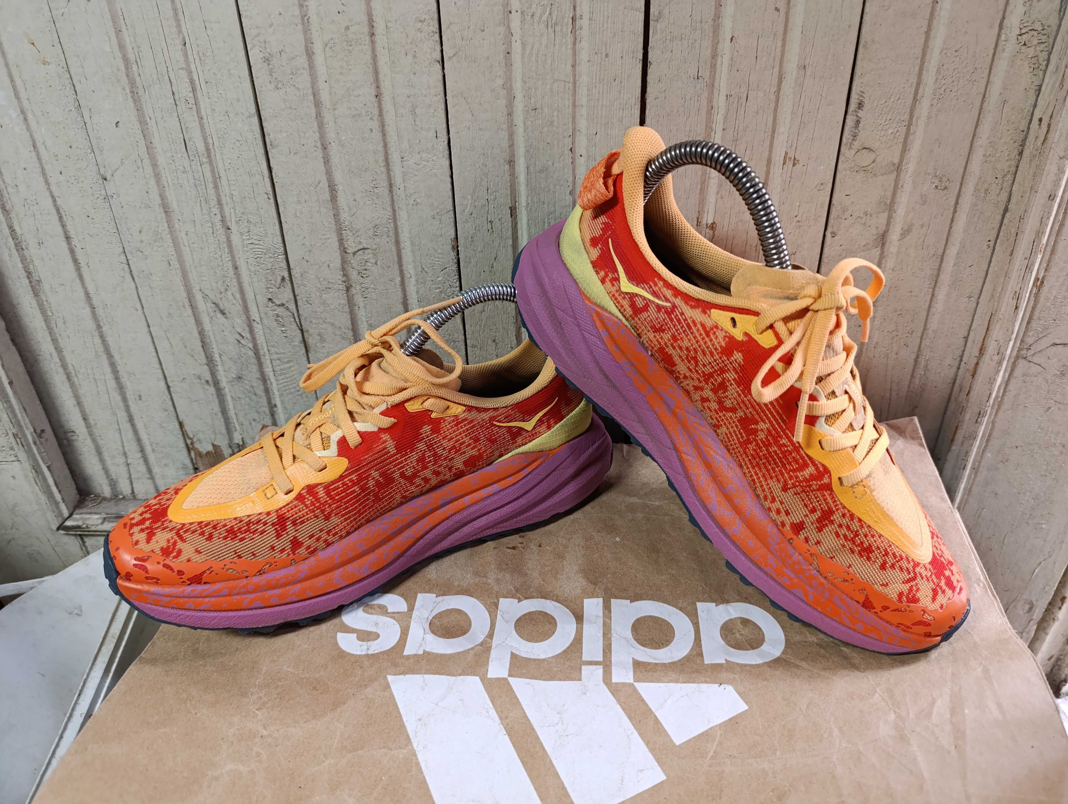 ''Hoka One One W Speedgoat 6''оригинални маратонки 38.5 номер