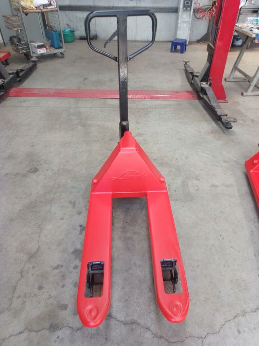 Палетна количка Linde M25