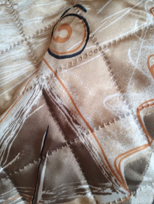 Кувертюра от сатен за спалня