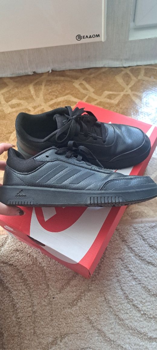 Зимни обувки Adidas