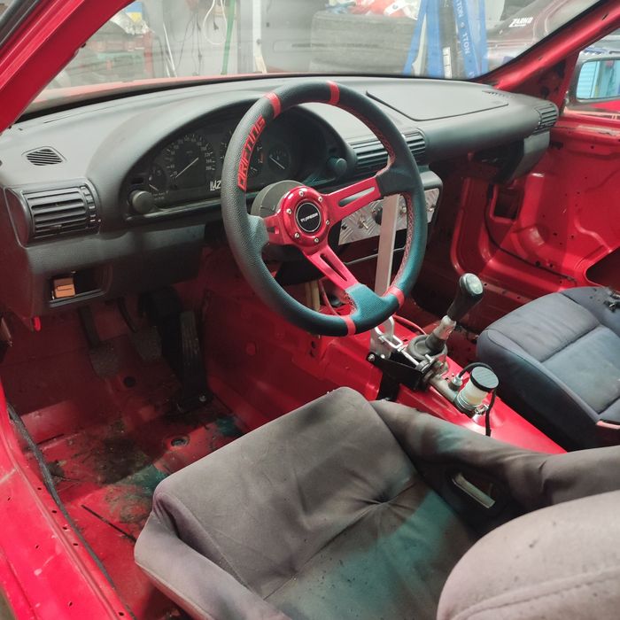 БМВ Е36 325ти дрифт