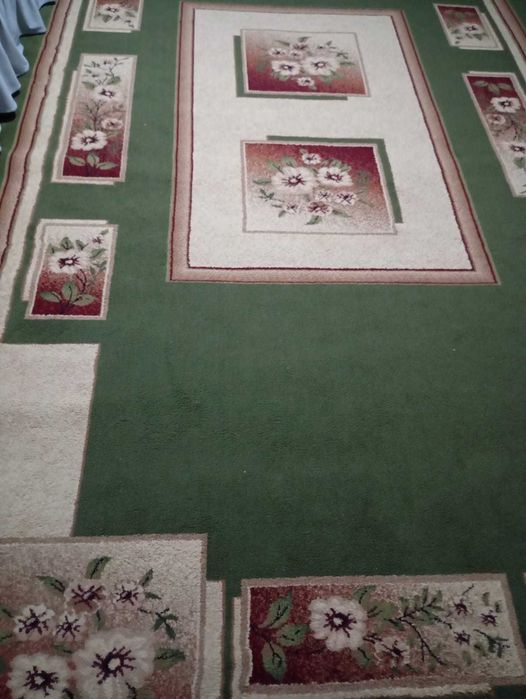 Продам ковер большой