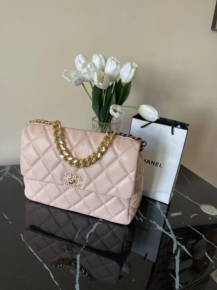 Дамска чанта Chanel 19 Large Flap Bag пудра