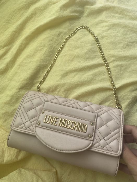 Оригинална love moschino чанта