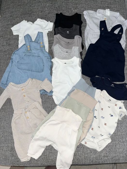 Дрешки за новородено на H&M