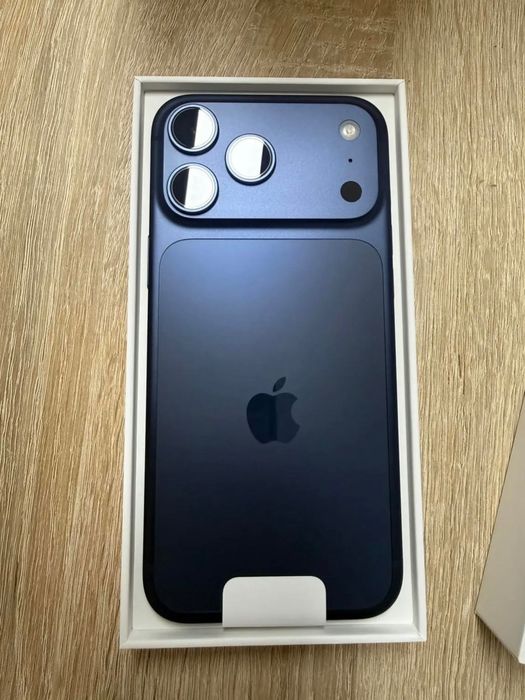 HOB! Apple iPhone 17 Pro Max 1TB - Внос от САЩ