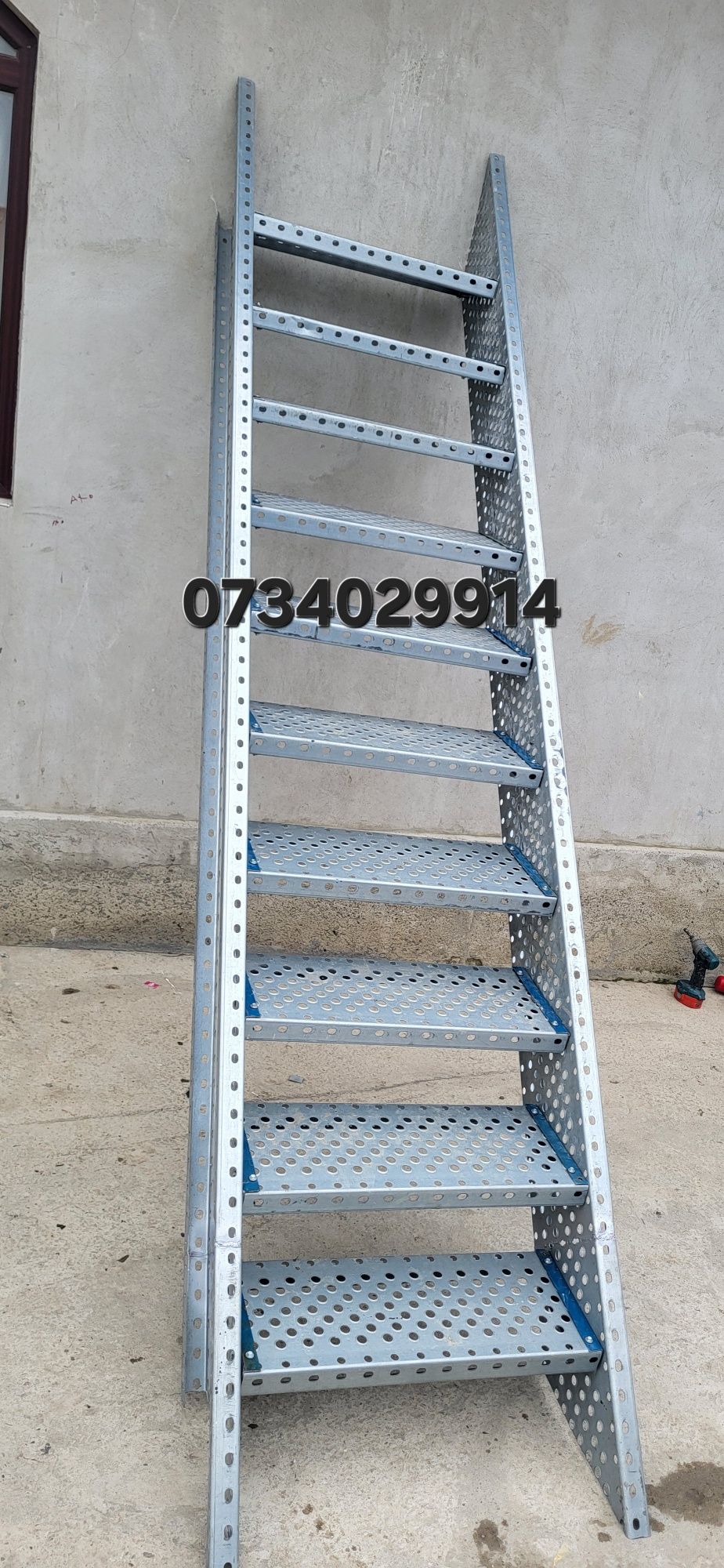 Scări metalice zincate