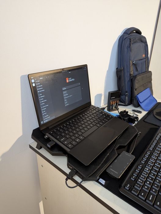 Laptop Linux Star Labs Starbook Mk V coreboot; Intel i7 16GB 512GB SSD