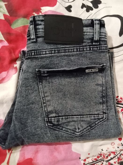 Продаются брюки и джинсы мужские