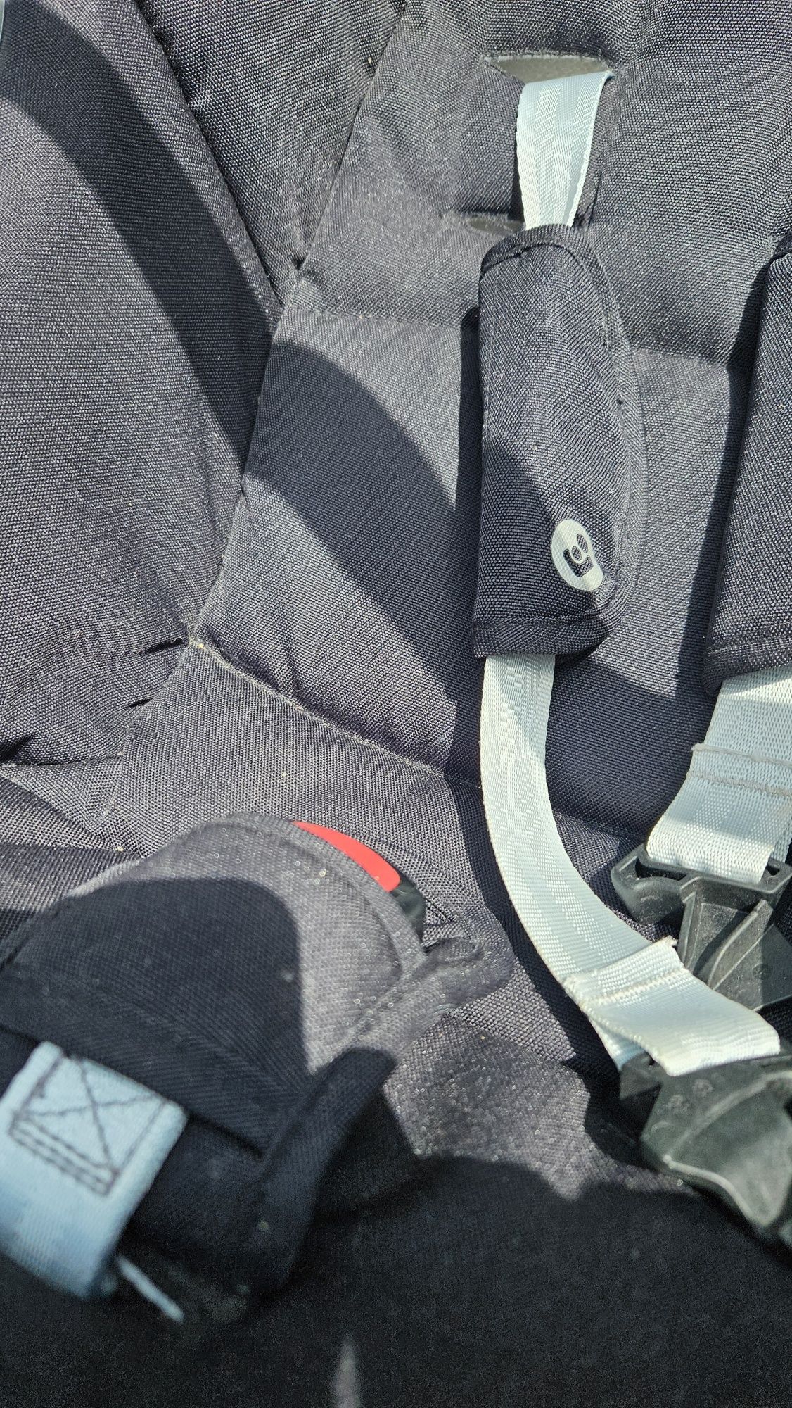 Maxi cosy стол седалка за кола и Isofix Family fix